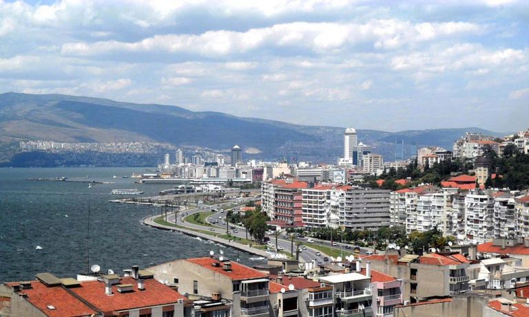 Ερωτηματικά για τις εξαγγελίες Τσίπρα περί ακτοπλοϊκής σύνδεσης Σμύρνης – Θεσσαλονίκης | tovima.gr
