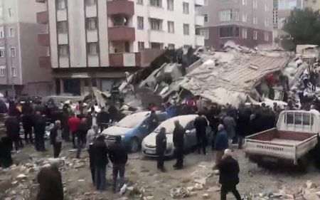 Κατέρρευσε 6όροφο κτίριο στην Κωνσταντινούπολη – Φόβοι για νεκρούς