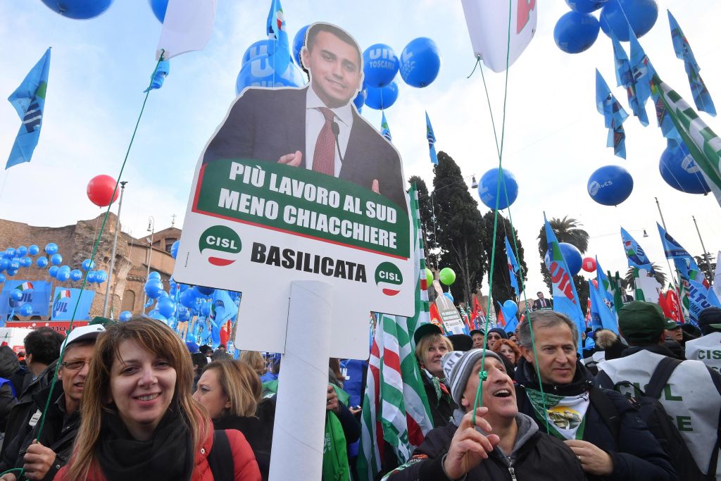 Ιταλία: Τα συνδικάτα ζητούν αλλαγή οικονομικής πολιτικής και κατεβαίνουν στους δρόμους