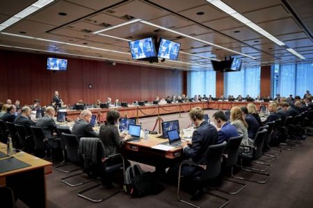 Συνεδριάζει το Eurogroup για την επιβράδυνση της Ευρωπαϊκής Οικονομίας