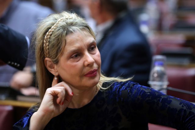 Παπακώστα: Αγωγή στον Μητοστάκη «για να υπηρετηθεί ο σεβασμός στο βουλευτή»