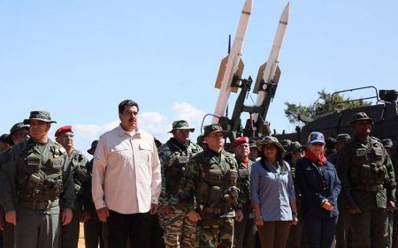 Επίδειξη στρατιωτκής ισχύος από τον Μαδούρο (βίντεο)