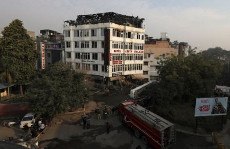 Ινδία: Πυρκαγιά σε ξενοδοχείο στο Νέο Δελχί – Στους 17 οι νεκροί