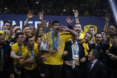 Μήνυμα ΠΣΑΚ στην ΑΕΚ: «Και ξανά – ξανά να γίνεις βασίλισσα…»