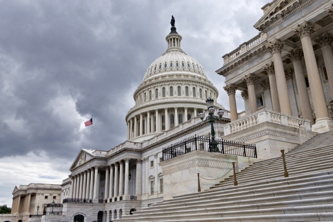 ΗΠΑ : Πέρασε και από τη Βουλή ο προϋπολογισμός