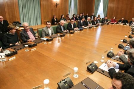 Μετράμε αντίστροφα για τον ανασχηματισμό – Στις 13:30 η ανακοίνωση