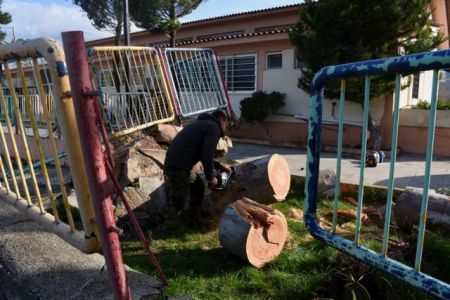 «Χιόνη»: Ποιες περιοχές κηρύχθηκαν σε κατάσταση έκτακτης ανάγκης