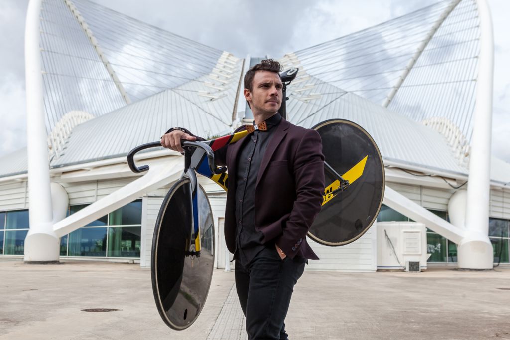 Χρήστος Βολικάκης : «Στην Ιταλία μου ζητούν αυτόγραφα, εδώ τίποτα…»