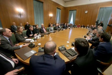 Η «επιχείρηση Κεντροαριστερά» και οι «γυρολόγοι» της πολιτικής