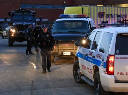 ΗΠΑ: Απολυμένος από το εργοστάσιο που εισέβαλε ο μακελάρης του Ιλινόι