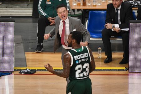 Αποθέωσε Κιλπάτρικ ο Πιτίνο: «Απόλυτος επαγγελματίας»