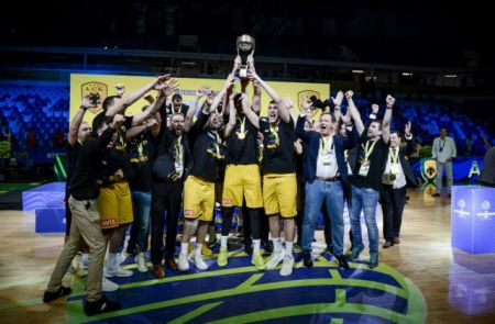 Θρίαμβος : Η ΑΕΚ κέρδισε το Διηπειρωτικό Κύπελλο μέσα στο Ρίο (βίντεο)