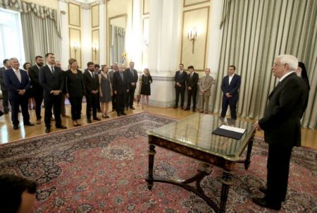 Τη Δευτέρα η ορκωμοσία των νέων μελών της κυβέρνησης