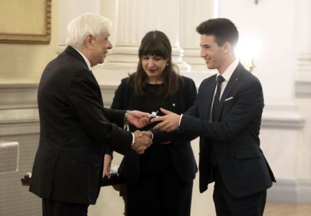 Παυλόπουλος: Η αριστεία αναδεικνύει και υπηρετεί την αρχή της ισότητας