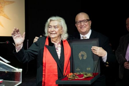 Βραβεία «Κάρολος Κουν»: Χέλμη, Αβδελιώδης, Καραμπέτη οι μεγάλοι νικητές