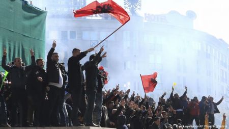Πρόωρες εκλογές στην Αλβανία;