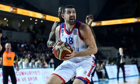 Εφές : Πονάει ο Μόερμαν, αμφίβολος για Ολυμπιακό