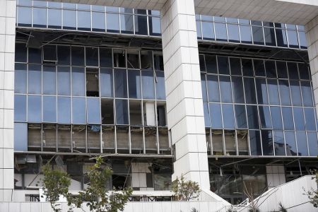 Εισβολή στο Εφετείο : 30 άτομα έφτασαν μέχρι τον 7ο όροφο