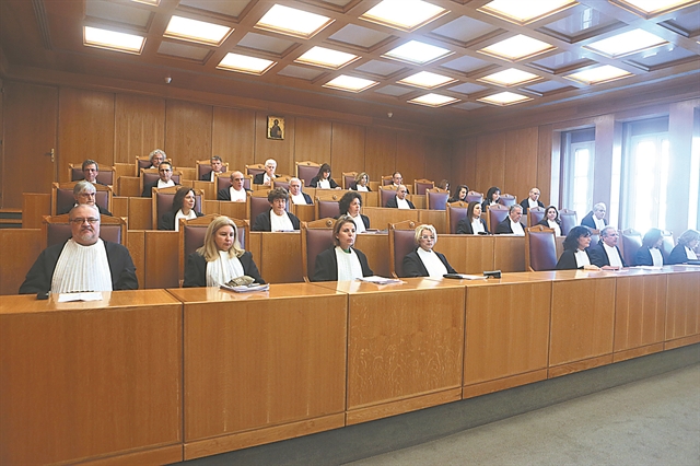 Δημοσιονομικός πονοκέφαλος η «νέα γενιά» αναδρομικών