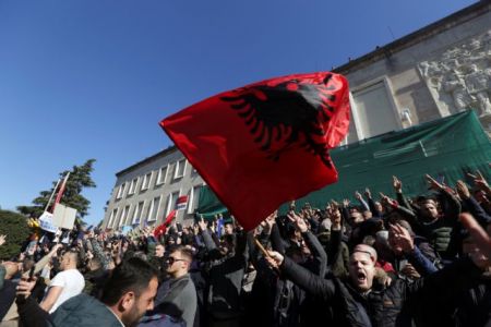 Αλβανία: Συγκεντρώσεις για την παραίτηση Ράμα