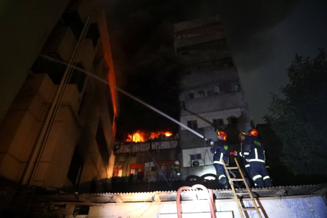Τραγωδία : Δεκάδες οι νεκροί από την πυρκαγιά σε πολυκατοικία στην Ντάκα