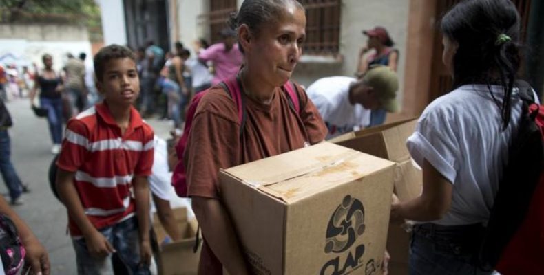 Βενεζουέλα: Πολιτικό μπρα ντε φερ στις πλάτες εκατομμυρίων πεινασμένων