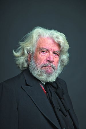 Αγγελος Αντωνόπουλος: «Πάνω στη σκηνή πρέπει ναφθείρεσαι»