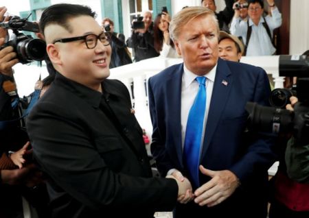 Προσήχθησαν για ανάκριση οι «Ντόναλντ Τραμπ» και «Κιμ Γιονγκ Ουν» στο Βιετνάμ