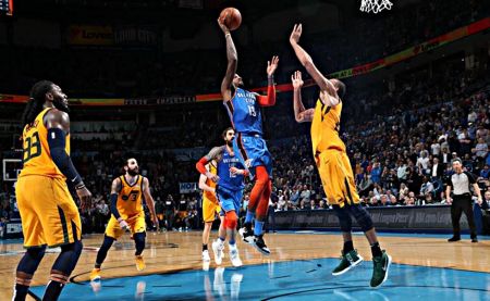 Το απίθανο buzzer beater του Τζορτζ στο Νο1 του Top 10