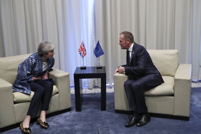 Guardian: Το Brexit ίσως καθυστερήσει ως το 2021