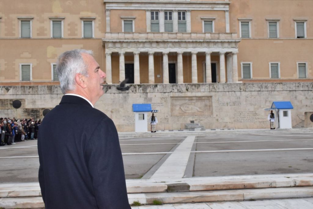 Συγκινεί ο πατέρας του Εύζωνα: Ηταν το παιδί που επιθυμεί κάθε οικογένεια