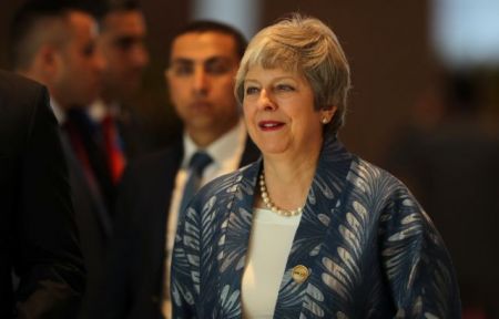 The Telegraph : Την αναβολή του Brexit για δυο μήνες εξετάζει η Μέι
