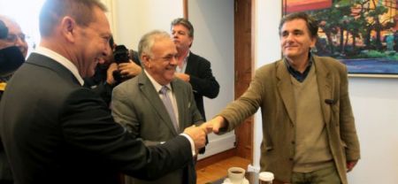 Κόκκινος συναγερμός για την οικονομία