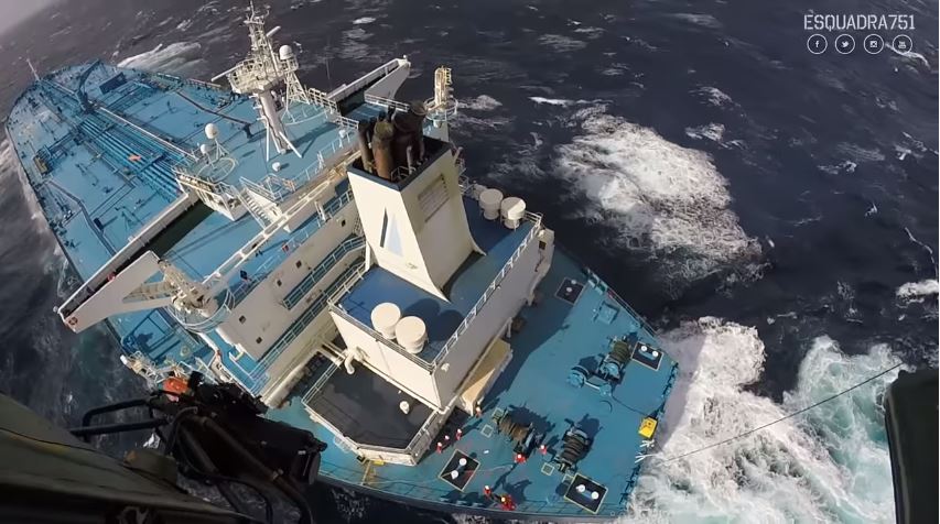 Επιτυχής αεροδιακομιδή έλληνα καπετάνιου από τον Ατλαντικό  (βίντεο)