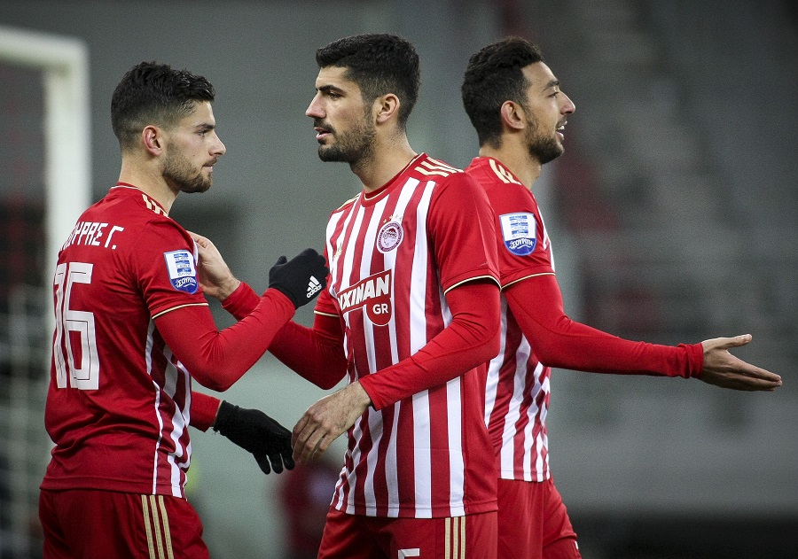 Μπουχαλάκης : «Κυνηγάμε τα μέγιστα σε πρωτάθλημα και Κύπελλο»