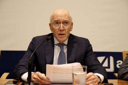 Τάκης Ρουμελιώτης: Ενα βήμα πριν την έξοδο από την Attica Bank