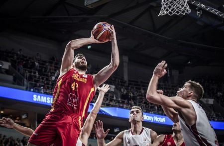 Ιστορική πρόκριση το Μαυροβούνιο, παρά το κρεσέντο του Στρέλνιεκς