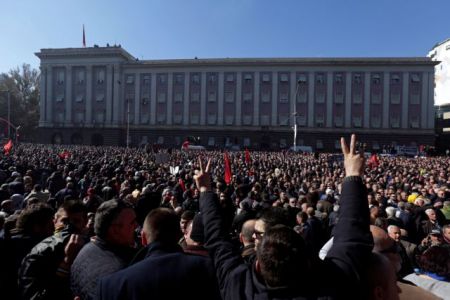 Αλβανία: Αντίθετη με τα αιτήματα της αντιπολίτευσης η Ευρωβουλή