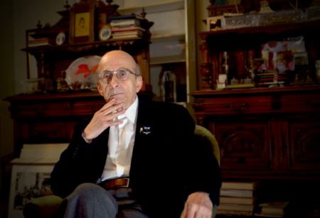 Μάνος Ελευθερίου: Στις 7 Μαρτίου κυκλοφορεί το κύκνειο άσμα του