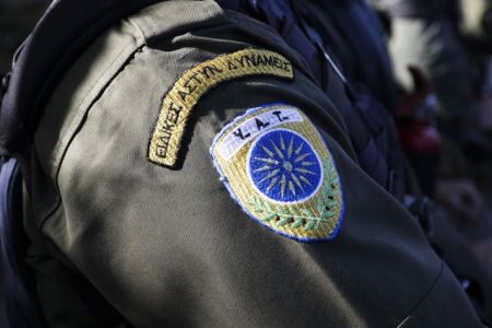 Επιχείρηση της ΕΛ.ΑΣ σε κατάληψη στα Εξάρχεια για σύλληψη αλλοδαπών ληστών και  διακινητών ναρκωτικών