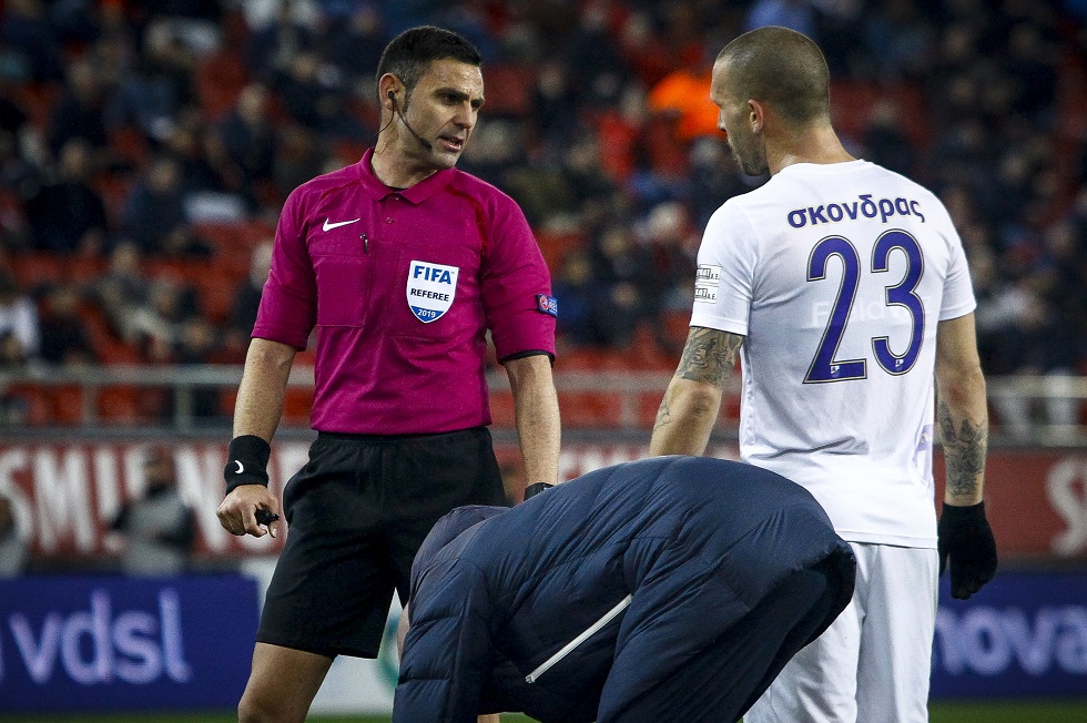 Νέα αλητεία της… εξυγίανσης: «Επνιξε» πεντακάθαρο πέναλτι ο Κομίνης