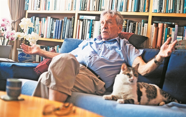 Η Ελλάδα μέσα από τα μάτια του Αμος Οζ