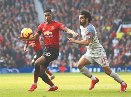 Η Λίβερπουλ φαβορί, η Γιουνάιτεντ απειλεί