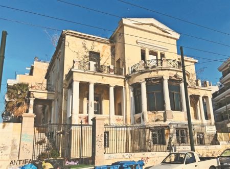 Τα διατηρητέα του Πειραιά περιμένουν αποκατάσταση