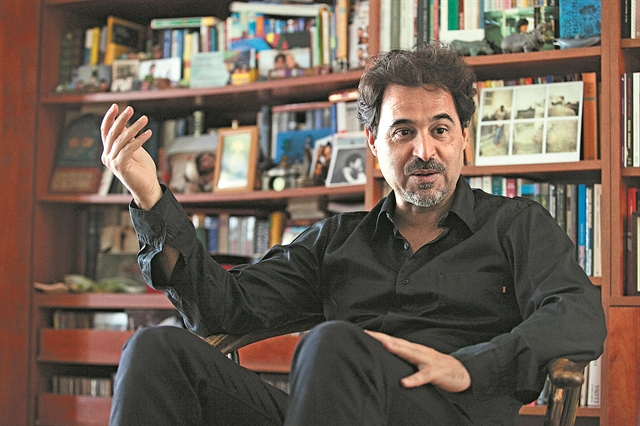 Ο αλλόκοτος εγκλεισμός μιας γυναίκας