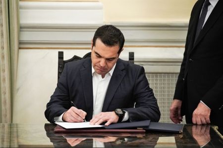 Οταν ο Τσίπρας πληρώνει τις επιλογές του