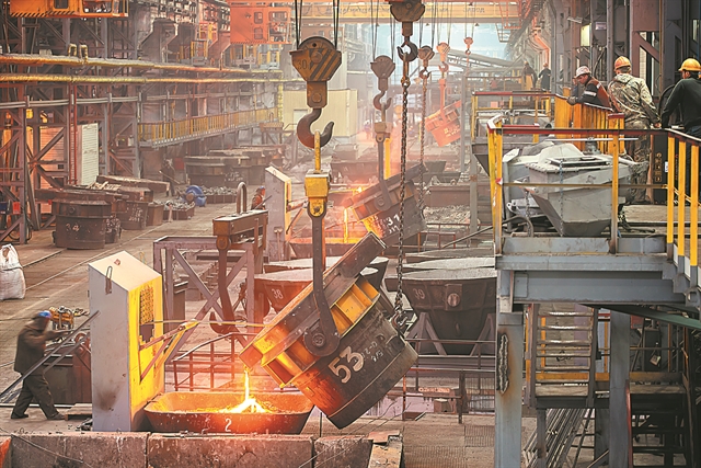 Παζάρι ΔΕΗ – Βιομηχανίας για τα τιμολόγια ρεύματος