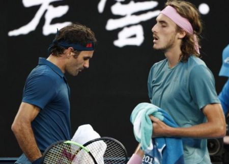 Ντουμπάι : Με Φέντερερ στον τελικό ο Τσιτσιπάς