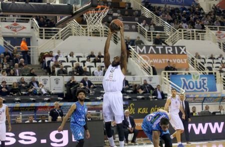 Πολύ δύσκολη νίκη για τον ΠΑΟΚ