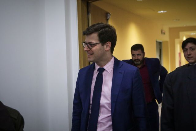 Τόλκας: Πολλά τα λεφτά για τα έπιπλα του υπουργικού γραφείου